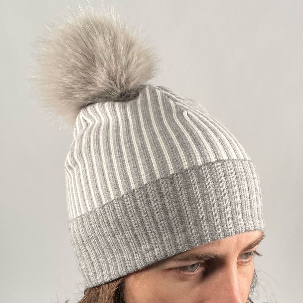 Christian Siriano New York Grey Ribbed Pom Pom Cuff Beanie